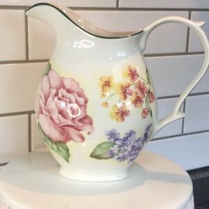 Jessica McClintock fine China pitcher “Christina”